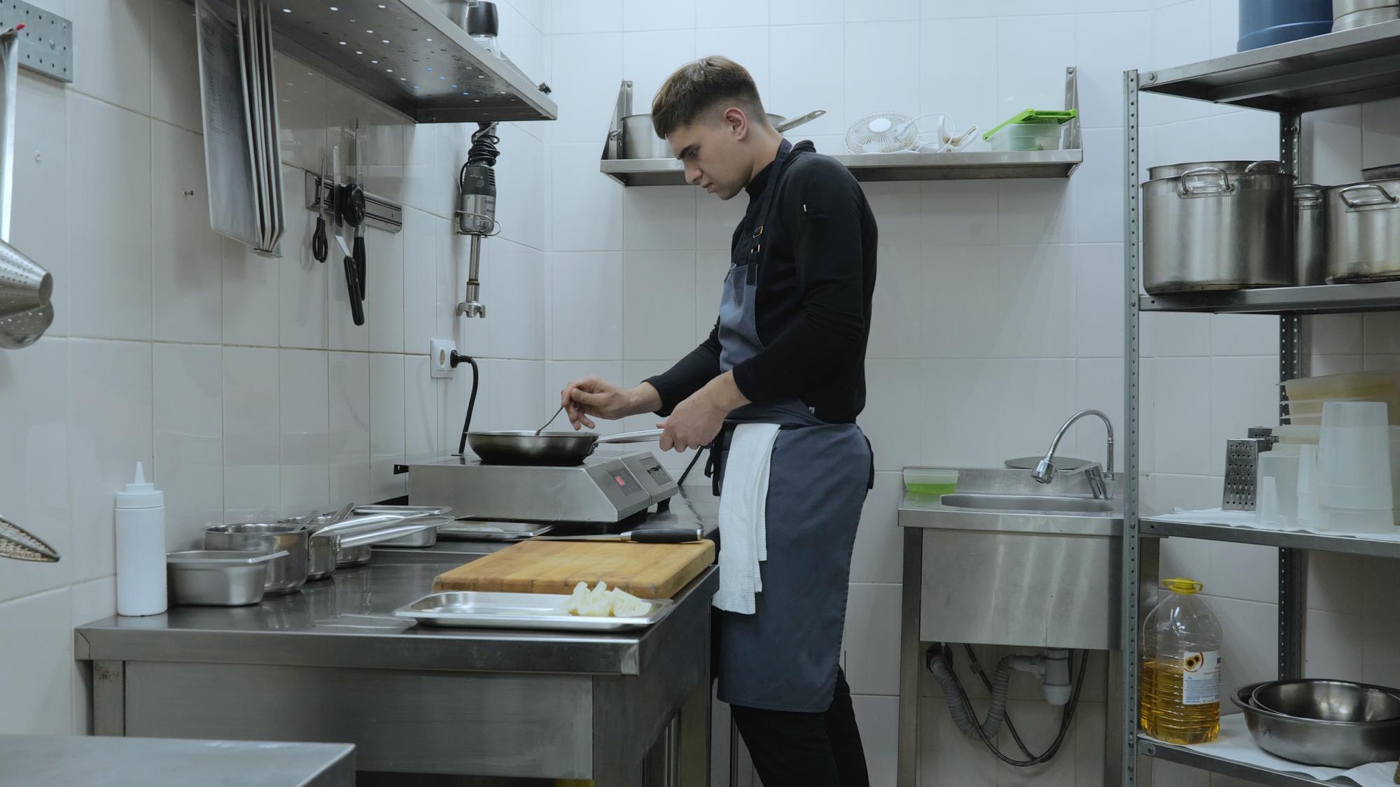 bucătărie profesionistă compactă